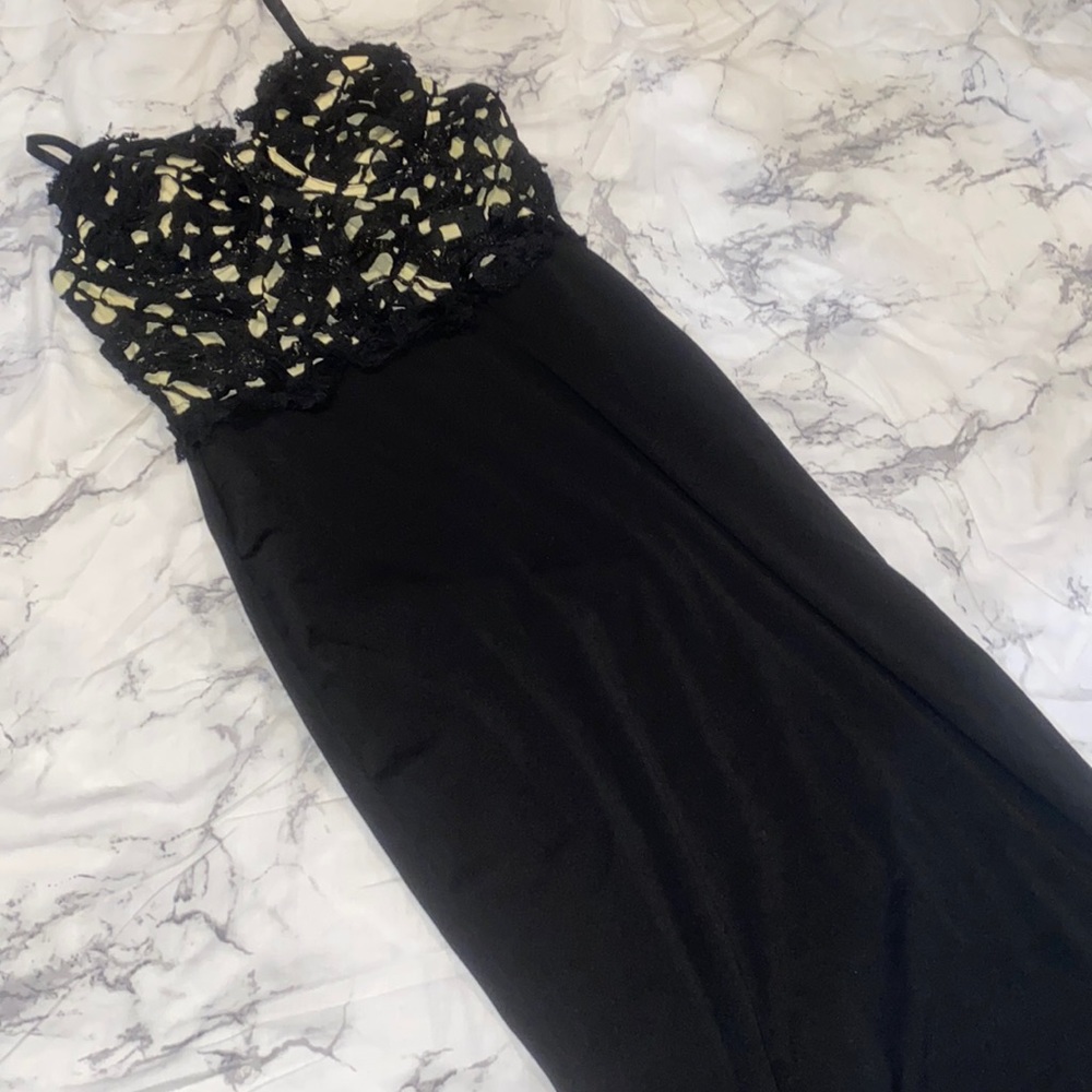 Black Lace Bodycon Dress